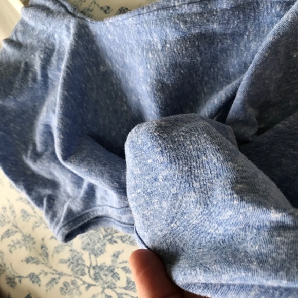 Old Navy long sleeve blue flecked relaxed Tee in Girls Size 8 (Big Kids) - Picture 11 of 14